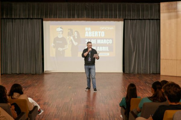 Mais_150_alunos_participaram_dia_aberto_escola_profissional_oficina